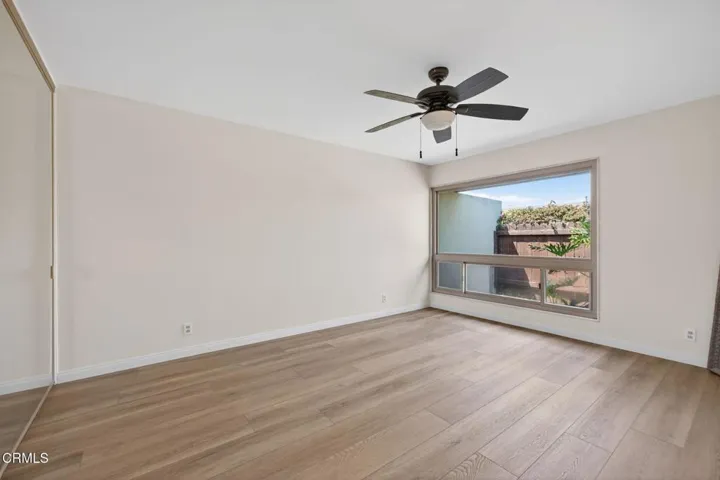 28-web-or-mls-UpmarketMedia-2273Cam-071