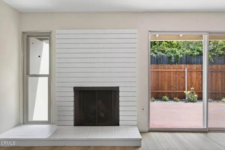 19-web-or-mls-UpmarketMedia-2273Cam-048