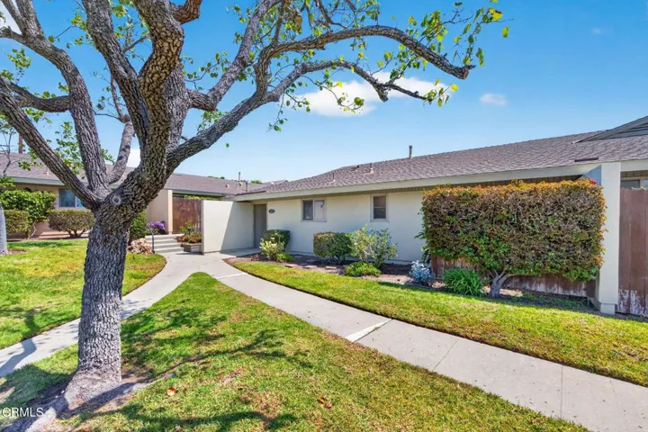 3-web-or-mls-UpmarketMedia-2273Cam-007