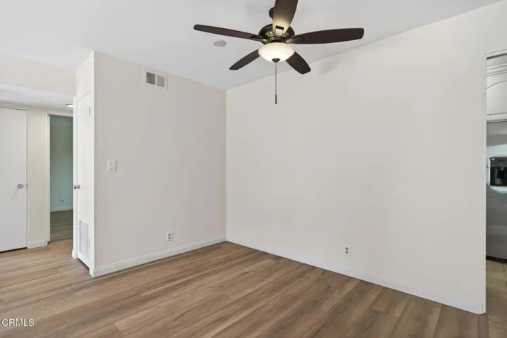 20-web-or-mls-UpmarketMedia-2273Cam-049