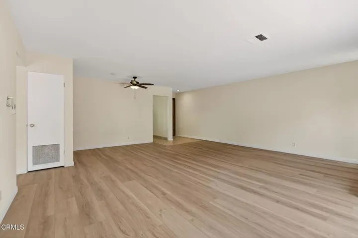 9-web-or-mls-UpmarketMedia-2273Cam-021A