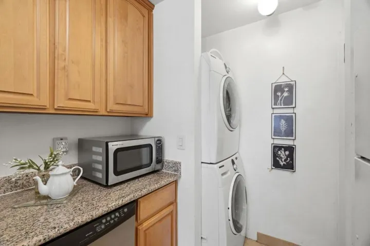 2701 Lone Bluff 18, San Jose, California 95111