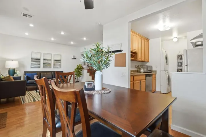 2701 Lone Bluff 18, San Jose, California 95111