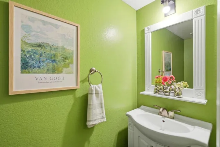 2701 Lone Bluff 18, San Jose, California 95111