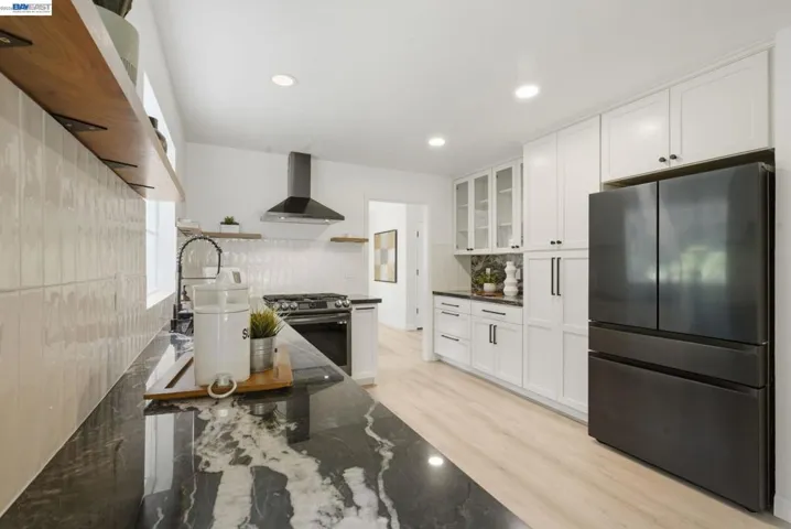 27836 E 16th St, Hayward, California 94544