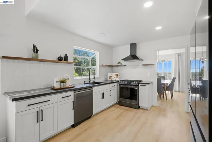 27836 E 16th St, Hayward, California 94544