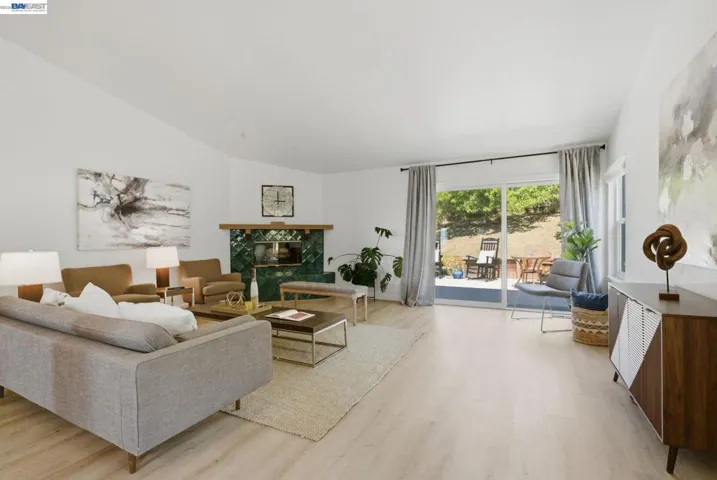 27836 E 16th St, Hayward, California 94544