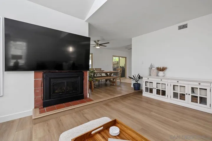 5959 El Escorial Way, San Diego, California 92124