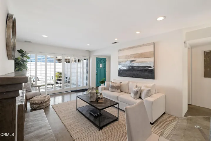 1140ManhattanBeachBlvdD-14