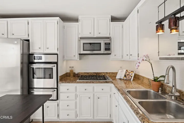1140ManhattanBeachBlvdD-22