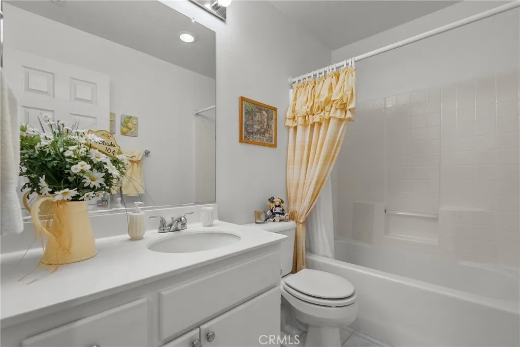Upstairs guest bathroom