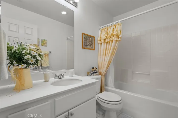 Upstairs guest bathroom