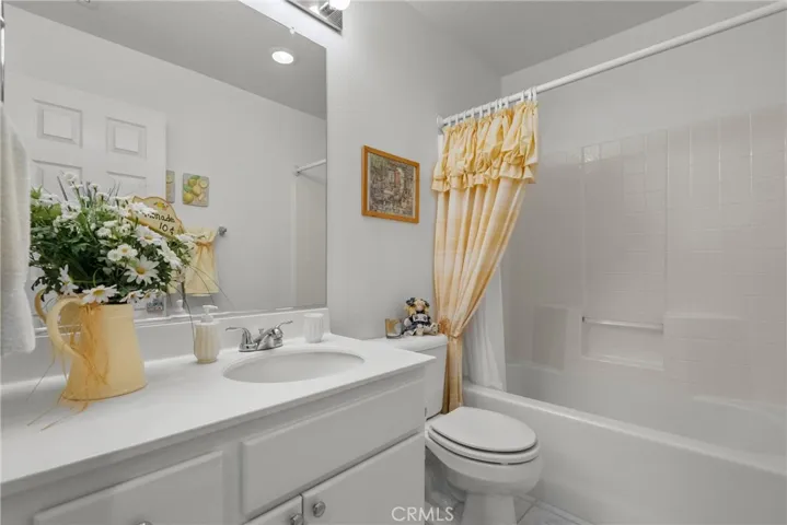 Upstairs guest bathroom