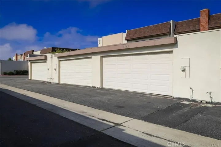 Highly desirable Villa Pacific Community
