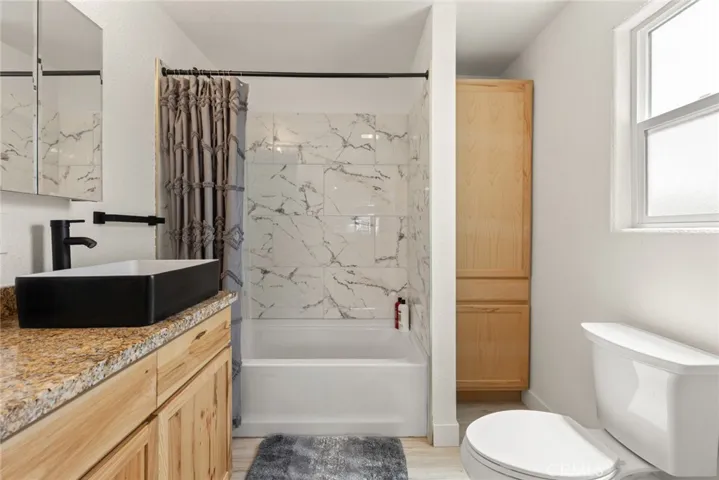 997 E 16th, Chico, California 95928