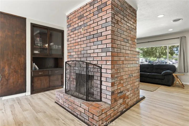 997 E 16th, Chico, California 95928