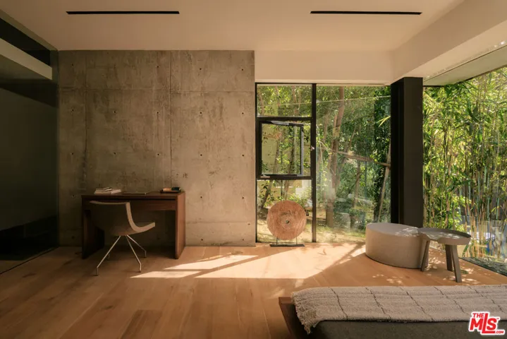 8050 Willow Glen Road, Los Angeles, California 90046