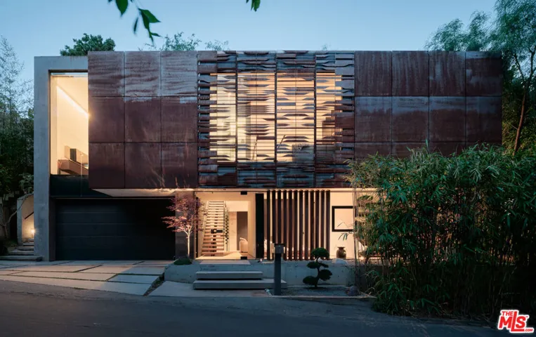 8050 Willow Glen Road, Los Angeles, California 90046