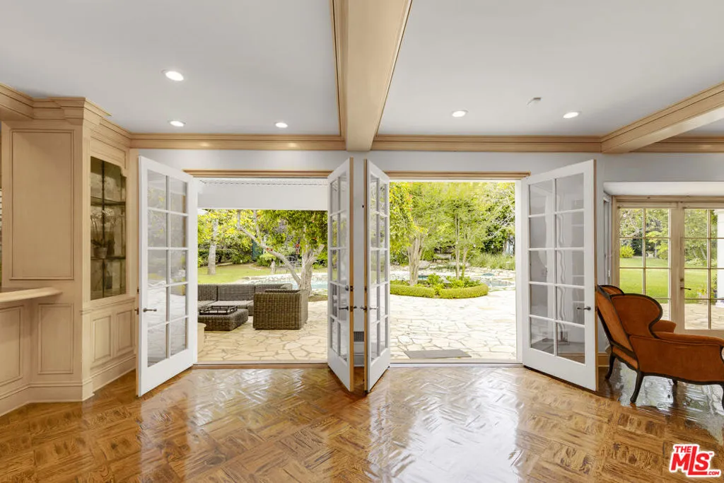 821 N Whittier Drive, Beverly Hills, California 90210 — photo 5