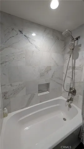 Bathtub