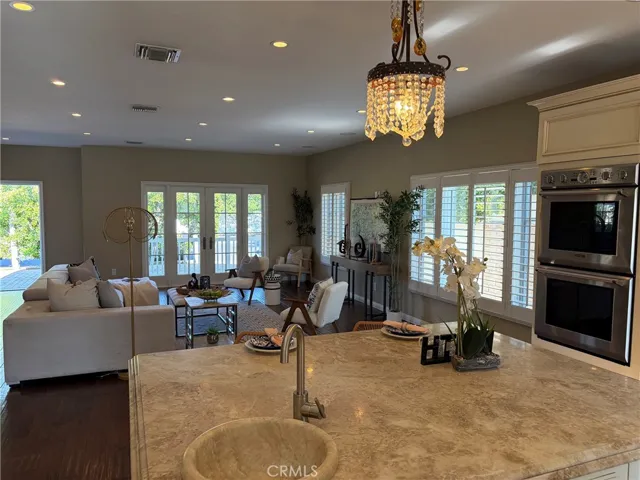 5704 Columbus, Sherman Oaks, California 91411