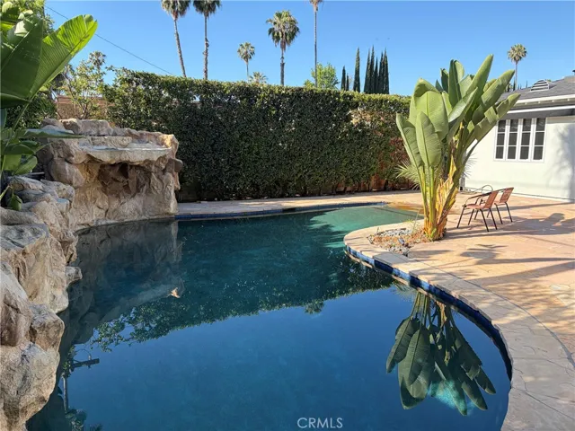 5704 Columbus, Sherman Oaks, California 91411