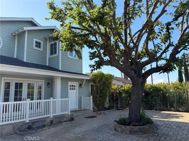 5704 Columbus, Sherman Oaks, California 91411