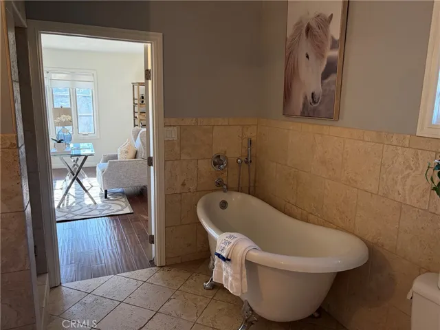 5704 Columbus, Sherman Oaks, California 91411