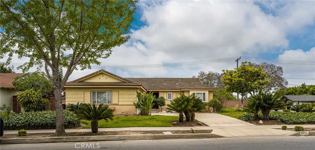 1830 W Chalet Street, Anaheim, California 92804