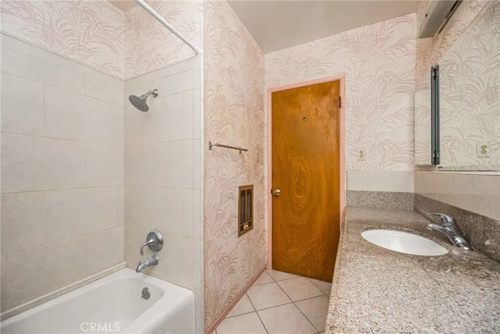 1830 W Chalet Street, Anaheim, California 92804