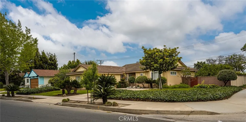 1830 W Chalet Street, Anaheim, California 92804