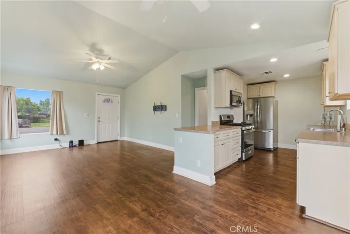 302 S Treanor, Glendora, California 91741