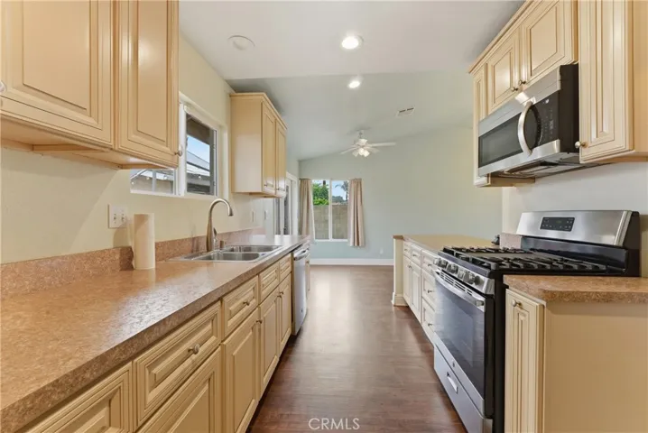 302 S Treanor, Glendora, California 91741
