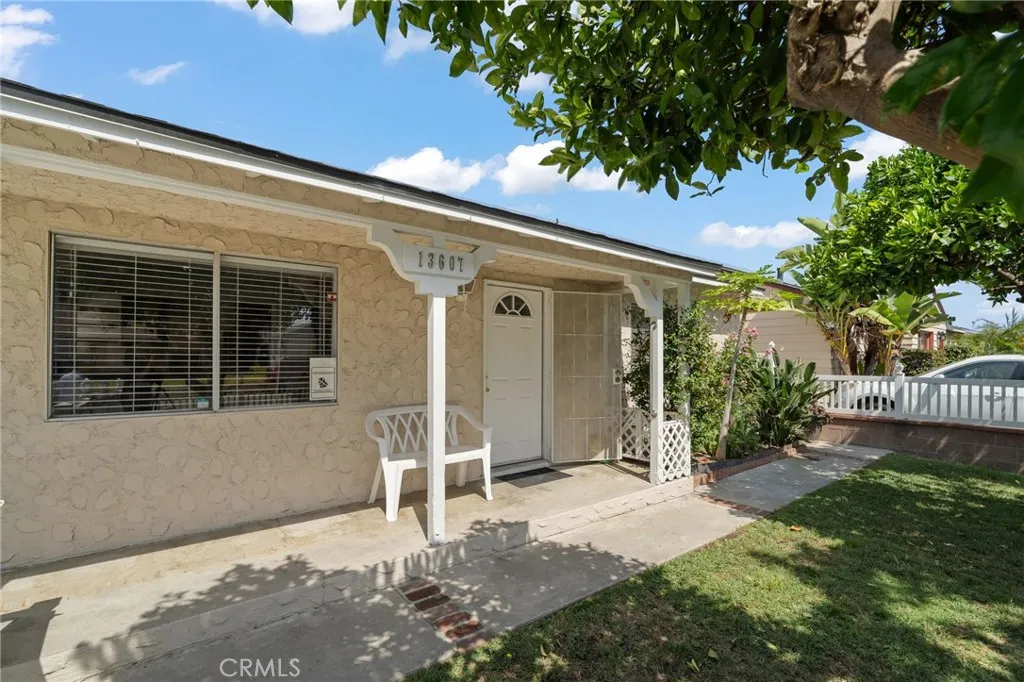 13607 Benfield, Norwalk, California 90650 — photo 4