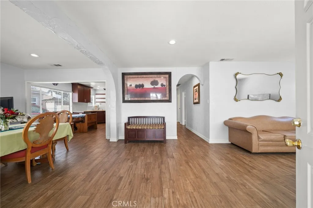 13607 Benfield, Norwalk, California 90650 — photo 5