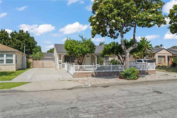 13607 Benfield, Norwalk, California 90650