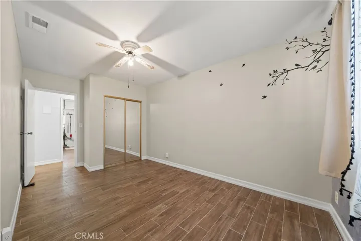 Bright and well maintained interior