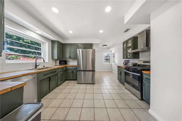 9684 Sharon, Riverside, California 92503