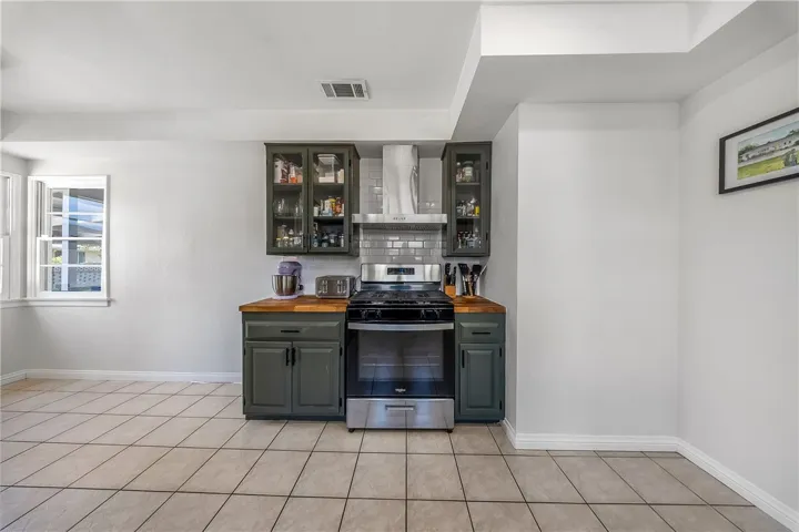 9684 Sharon, Riverside, California 92503