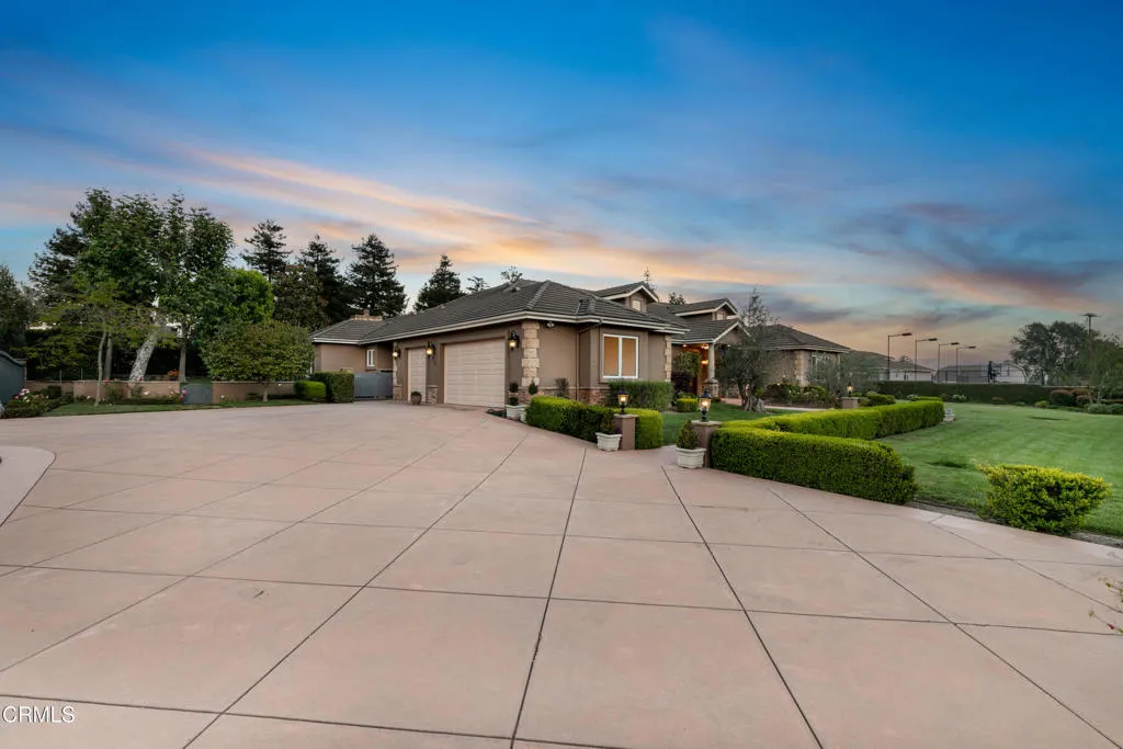 208 Valley Vista3