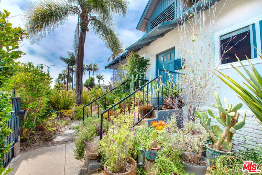 403 Brooks Avenue, Venice, California 90291 — photo 5