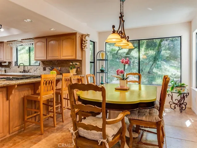 13940 Spring Meadow Lane, Atascadero, California 93422