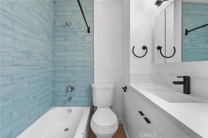 924 Termino Avenue, Long Beach, California 90804