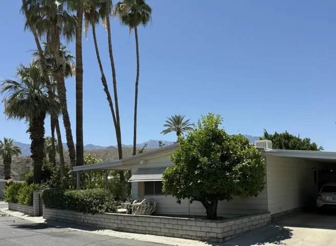 371 Avenida Andorra