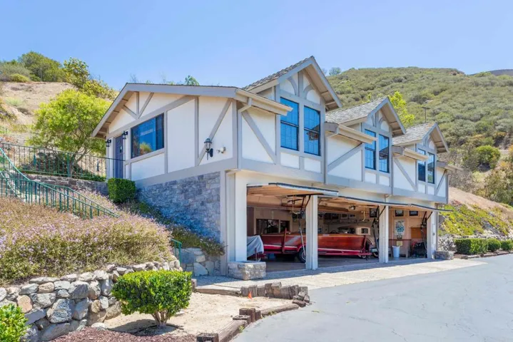 3020 Red Mountain Heights, Fallbrook, California 92028