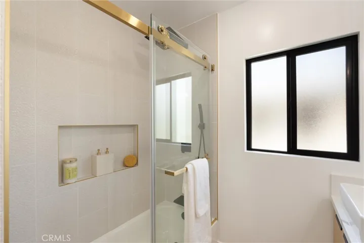 5300 E 28th, Long Beach, California 90815