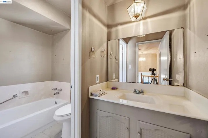 Bathroom #2