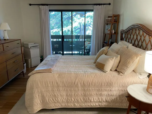 2140 Santa Cruz Avenue 203, Menlo Park, California 94025