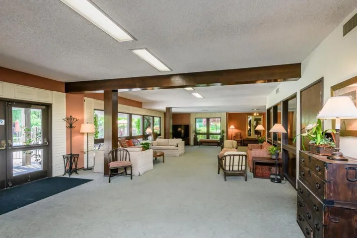 2140 Santa Cruz Avenue 203, Menlo Park, California 94025