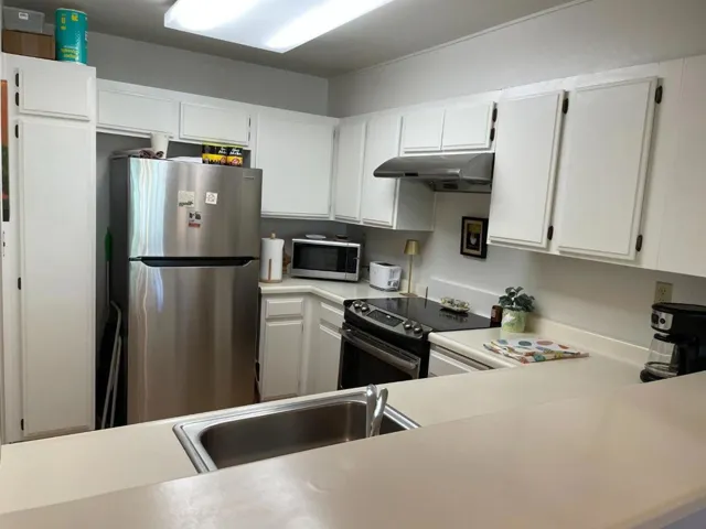 2140 Santa Cruz Avenue 203, Menlo Park, California 94025